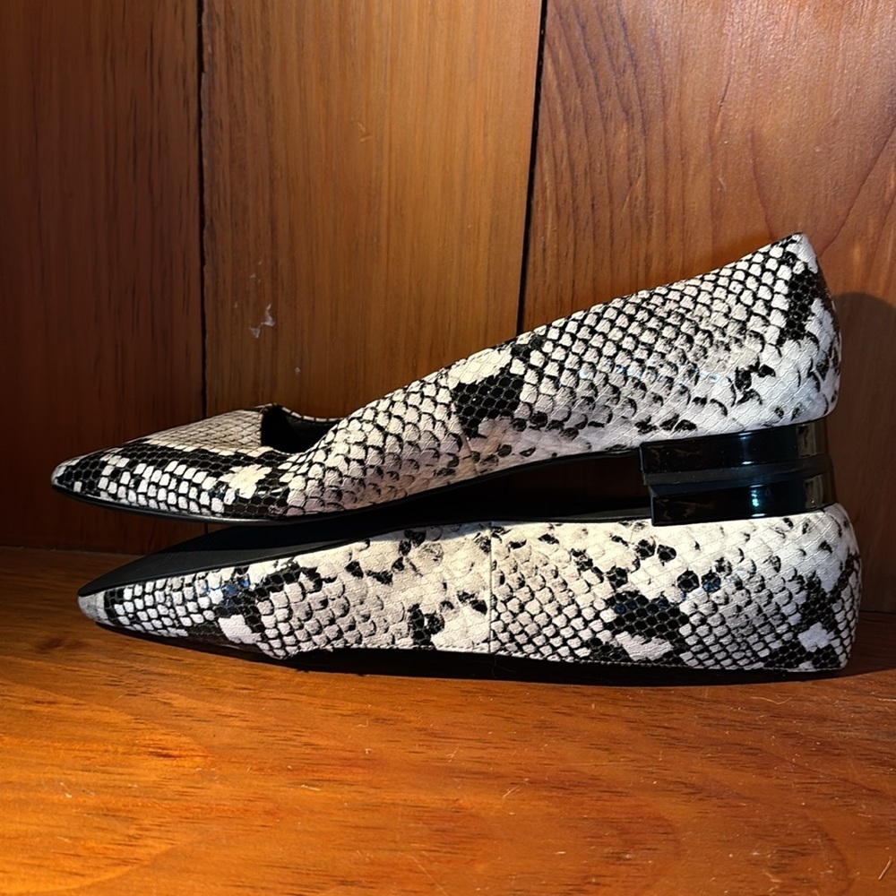 Calvin Klein Emerin Snake Print Leather Dressy Ballet Flats size 8 - Picture 6 of 9